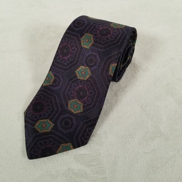 Robert Talbott Best of Class Hand Sewn Silk Made in USA  Robert Talbott Best of Class Hand Sewn Silk Made in USA Medallion 3 1/4 x 57 1/2